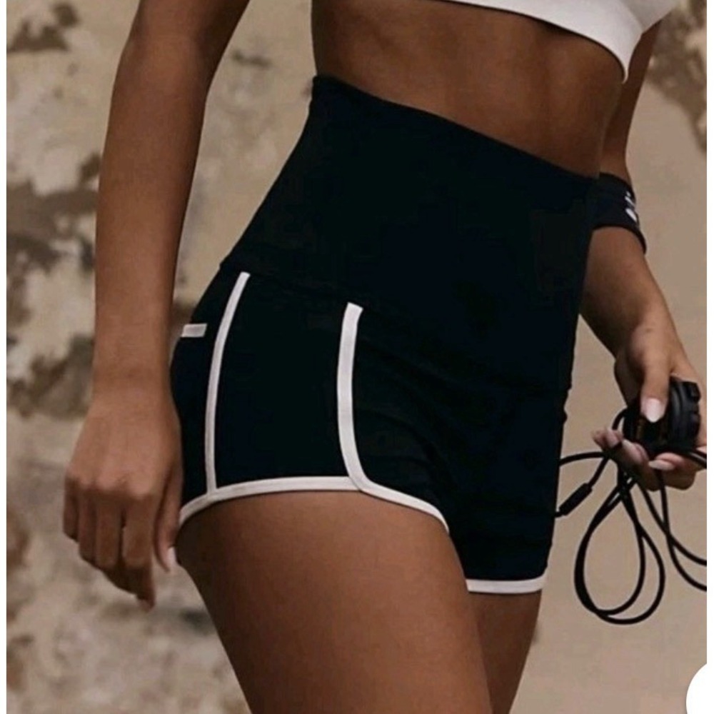 Free People FP Movement S Shorts Island Time Ultra High Rise Black Stretch NEW